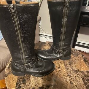 Comfortiva Black Leather Boots